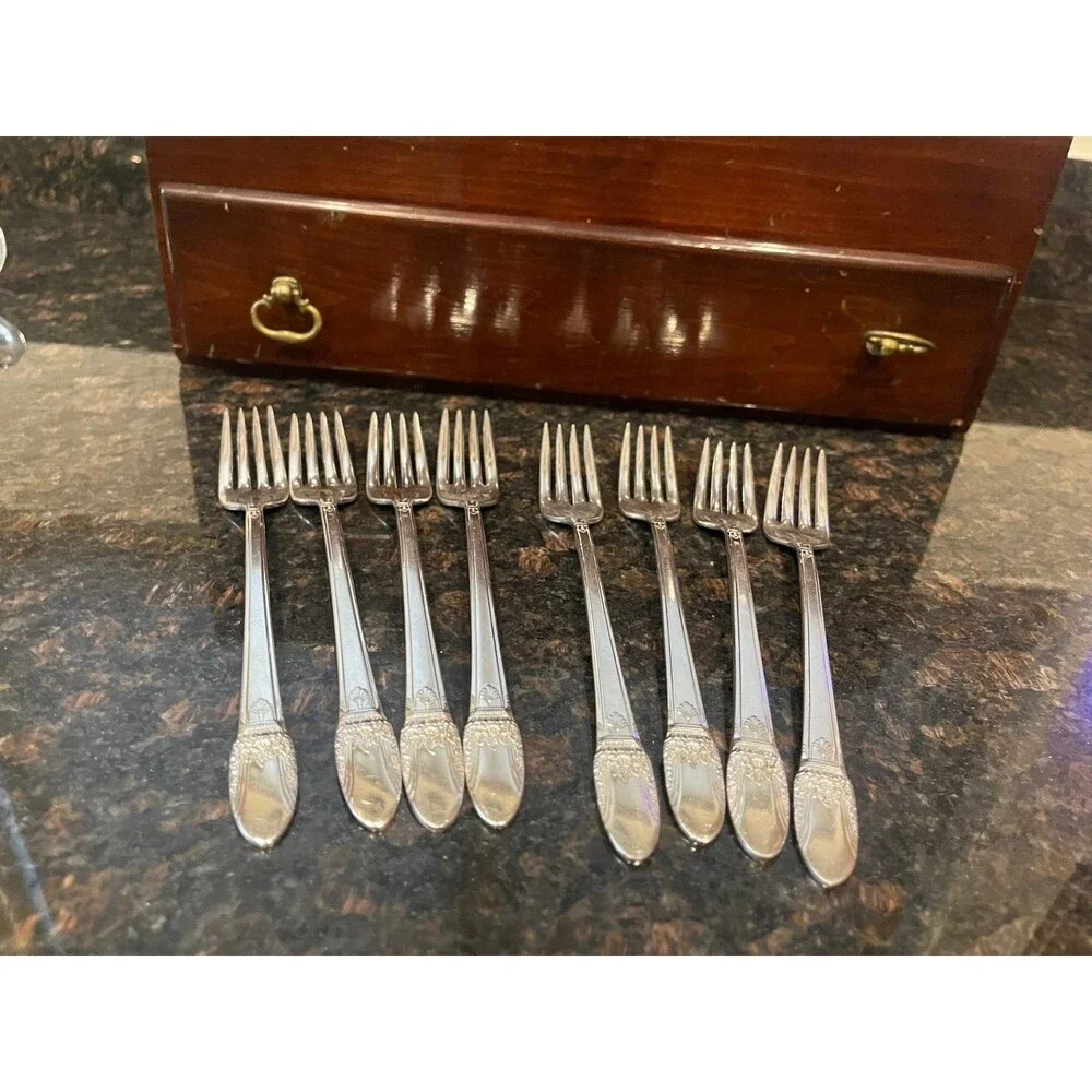 Oneida silverplated flatware 